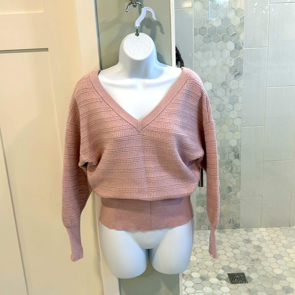 Flattering WHBM sweater!